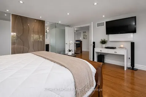 3115 Spring Creek Crescent Mississauga ON L5N 4S4