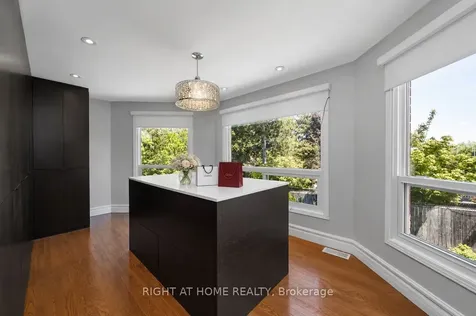 3115 Spring Creek Crescent Mississauga ON L5N 4S4