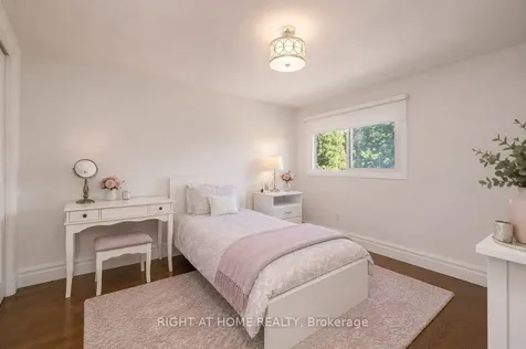 3115 Spring Creek Crescent Mississauga ON L5N 4S4