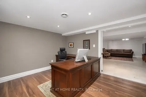 3115 Spring Creek Crescent Mississauga ON L5N 4S4