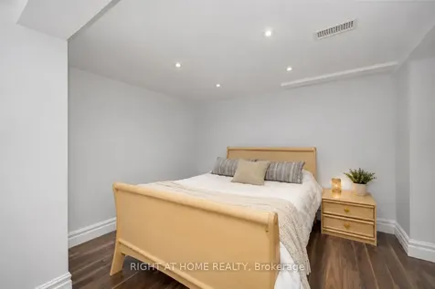 3115 Spring Creek Crescent Mississauga ON L5N 4S4