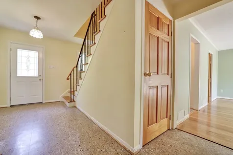 1050 Caldwell Avenue Mississauga ON L5H 1Z4