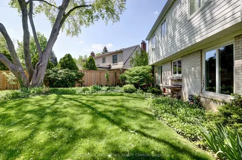 1050 Caldwell Avenue Mississauga ON L5H 1Z4