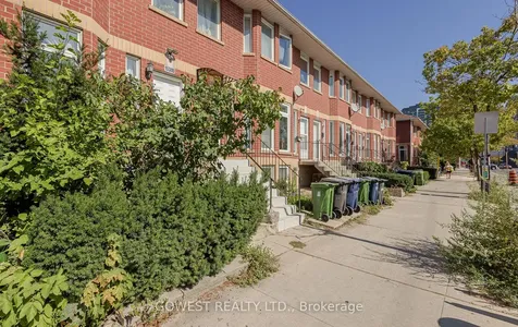 1538 Dupont Street Toronto ON M6P 4G7