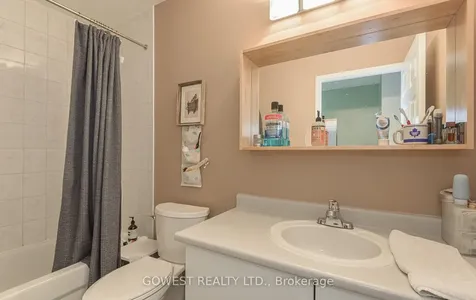 1538 Dupont Street Toronto ON M6P 4G7