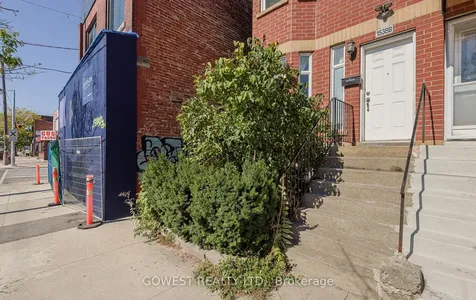 1538 Dupont Street Toronto ON M6P 4G7
