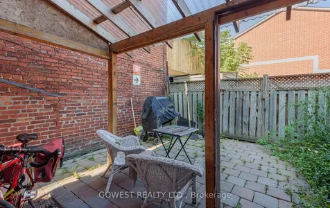1538 Dupont Street Toronto ON M6P 4G7