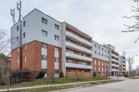 2485 Woking Crescent Mississauga ON L5K 1Z6