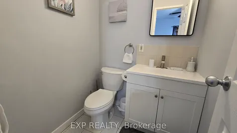 2485 Woking Crescent Mississauga ON L5K 1Z6