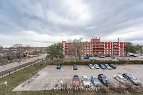 2485 Woking Crescent Mississauga ON L5K 1Z6