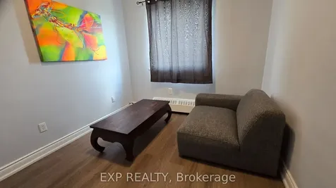 2485 Woking Crescent Mississauga ON L5K 1Z6