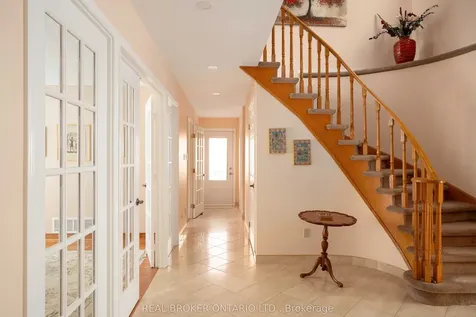 1128 Mayfair Road Oakville ON L6M 1G8