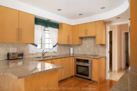 1128 Mayfair Road Oakville ON L6M 1G8