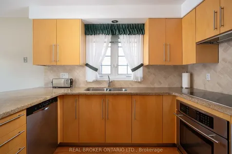 1128 Mayfair Road Oakville ON L6M 1G8