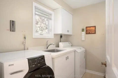 1128 Mayfair Road Oakville ON L6M 1G8