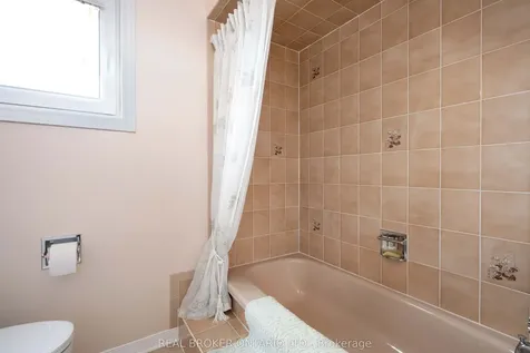 1128 Mayfair Road Oakville ON L6M 1G8