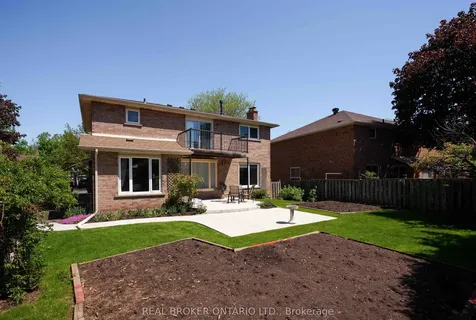 1128 Mayfair Road Oakville ON L6M 1G8