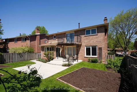 1128 Mayfair Road Oakville ON L6M 1G8