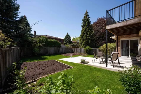 1128 Mayfair Road Oakville ON L6M 1G8