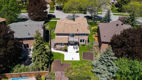 1128 Mayfair Road Oakville ON L6M 1G8