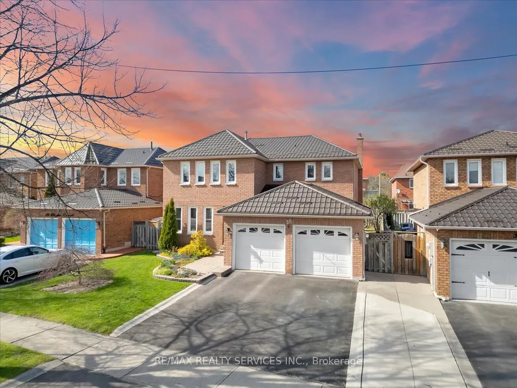 36 Brydon Crescent Brampton ON L6X 3H2