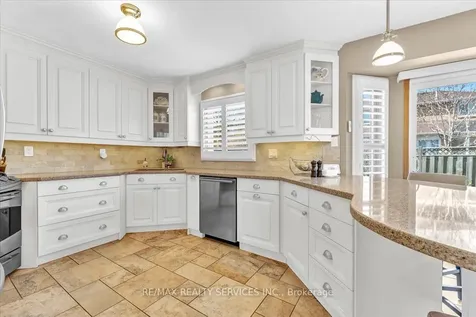 36 Brydon Crescent Brampton ON L6X 3H2