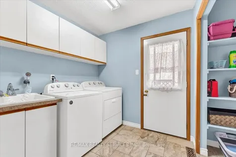 36 Brydon Crescent Brampton ON L6X 3H2