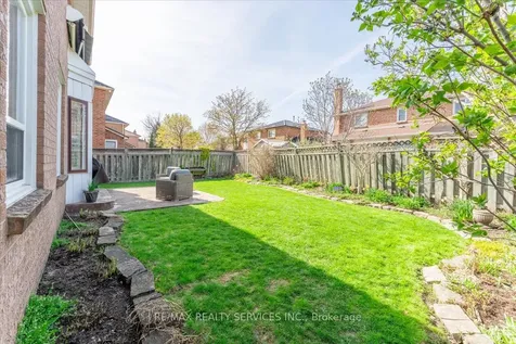 36 Brydon Crescent Brampton ON L6X 3H2