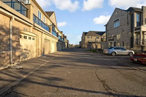 60 Fairwood Circle Brampton ON L6R 0Y6