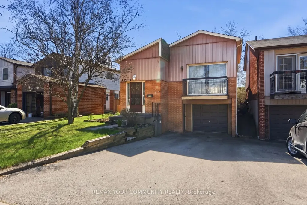 1238 Consort Crescent Burlington ON L7M 1J7