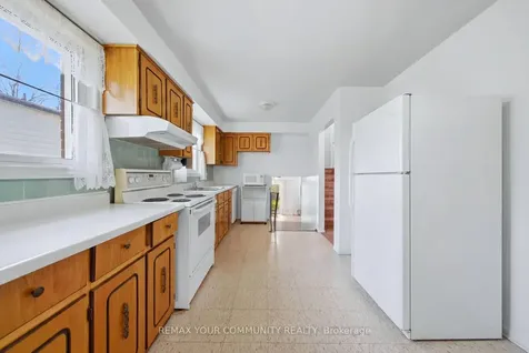 1238 Consort Crescent Burlington ON L7M 1J7