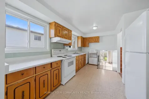 1238 Consort Crescent Burlington ON L7M 1J7
