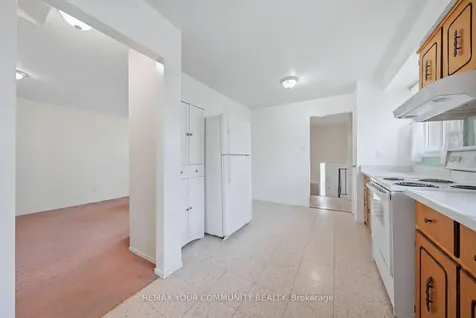 1238 Consort Crescent Burlington ON L7M 1J7