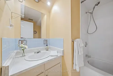 1238 Consort Crescent Burlington ON L7M 1J7