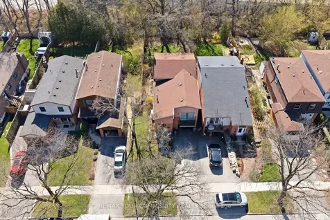 1238 Consort Crescent Burlington ON L7M 1J7