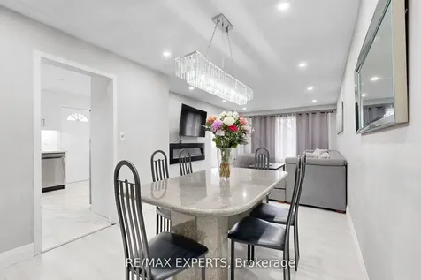 1149 Shadeland Drive Mississauga ON L5C 1P2