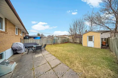 1149 Shadeland Drive Mississauga ON L5C 1P2
