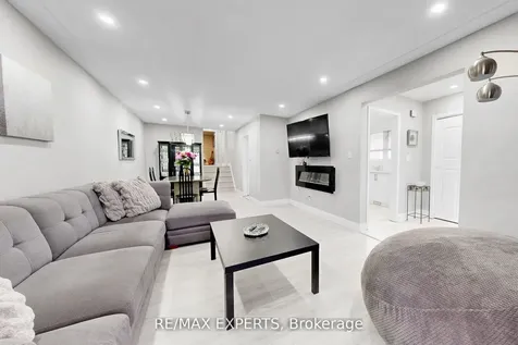 1149 Shadeland Drive Mississauga ON L5C 1P2