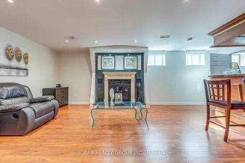 71 Premium Way Mississauga ON L5B 1A1