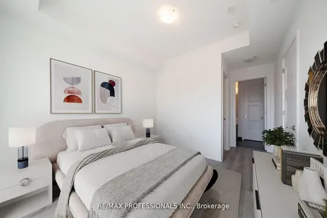 25 Neighbourhood Lane Toronto ON M9Y 0C4