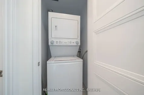25 Neighbourhood Lane Toronto ON M9Y 0C4