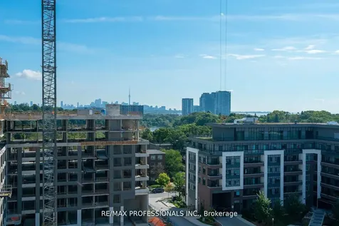 25 Neighbourhood Lane Toronto ON M9Y 0C4