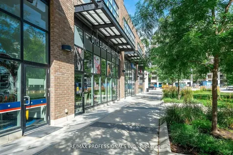 25 Neighbourhood Lane Toronto ON M9Y 0C4