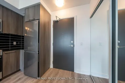 25 Neighbourhood Lane Toronto ON M9Y 0C4