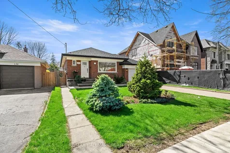 136 Lothian Avenue Toronto ON M8Z 4L4