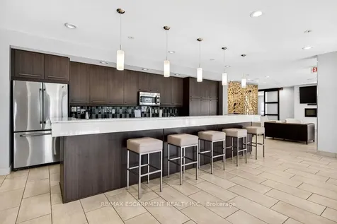 551 Maple Avenue Burlington ON L7S 1M7