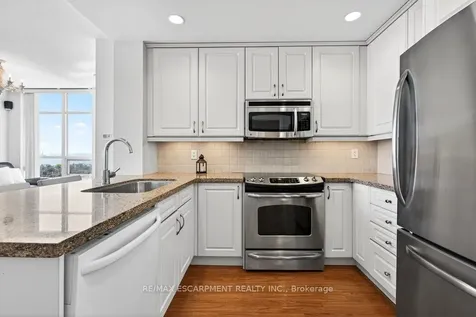 551 Maple Avenue Burlington ON L7S 1M7