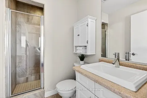 551 Maple Avenue Burlington ON L7S 1M7