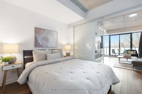 530 Indian Grove Toronto ON M6P 0B3