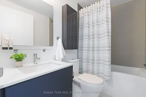 530 Indian Grove Toronto ON M6P 0B3